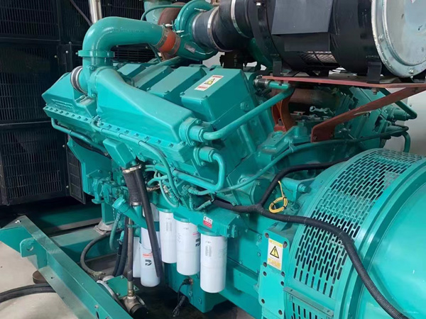 云溪更换100kW柴油发电机组机油时，需要注意哪些事项？